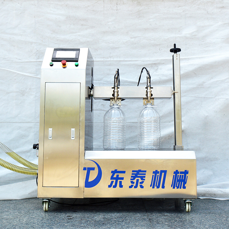 俱往矣，數(shù)風(fēng)流人物，還看東泰半自動(dòng)食用油灌裝機(jī)
